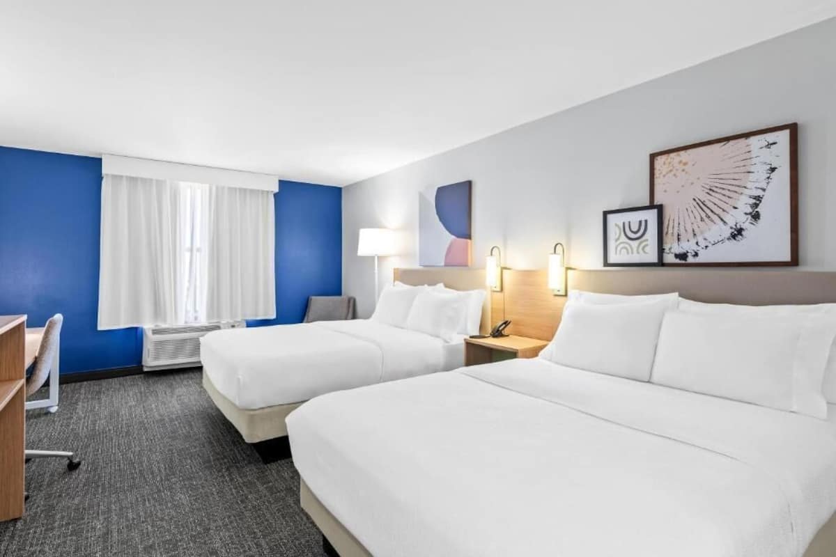 Bureau, espace de travail pour ordinateurs portables