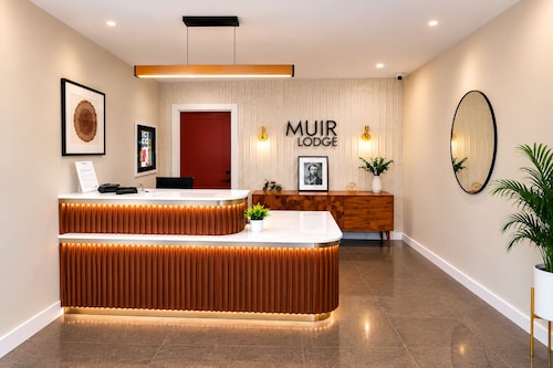 Muir Lodge Motel