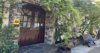 The Crooked Inn