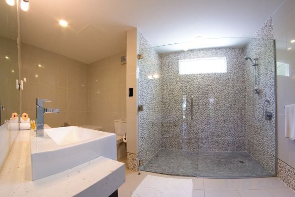 Tropical Studio Apartment