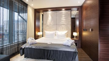 Suite | 1 habitación, minibar, caja de seguridad en la habitación y escritorio