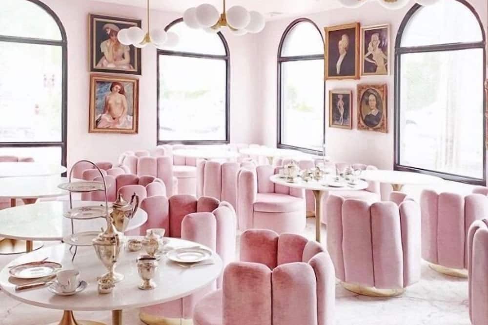 Garrison Inn Boutique Hotel