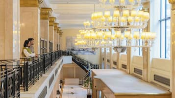 Ofrece desayunos, almuerzos y cenas