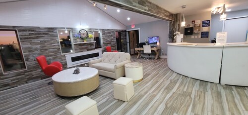 Dragonfly Inn and Suites