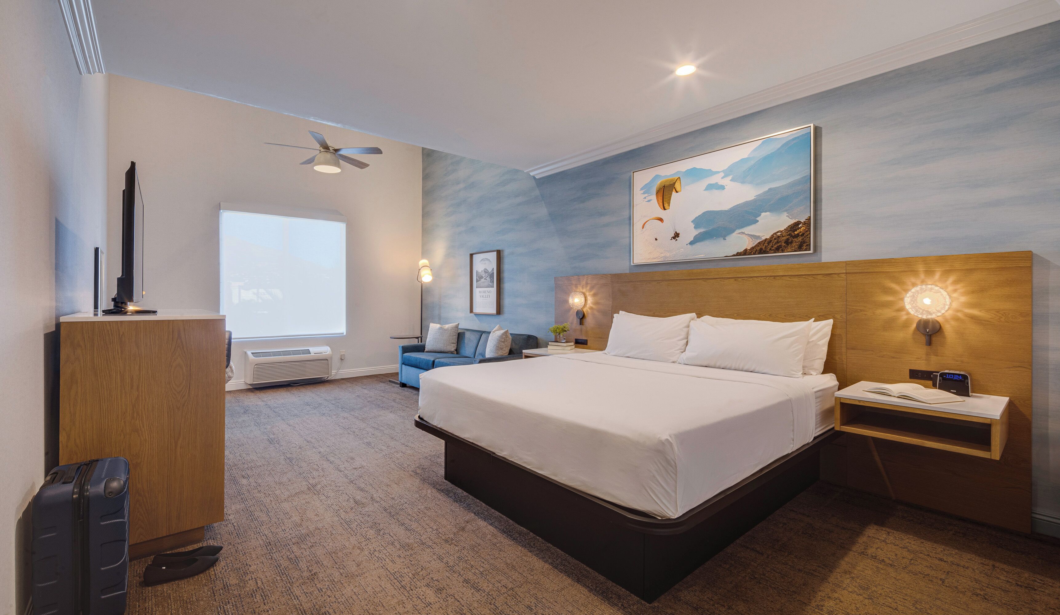 King Studio Suite | Premium bedding, down comforters, pillowtop beds, in-room safe