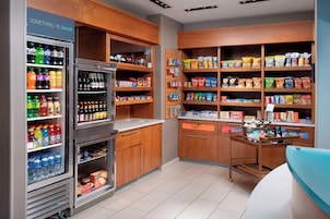 Alimentos y bebidas
