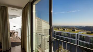 Panoramic Suite, Balcony | 1 bedroom, in-room safe, laptop workspace, blackout drapes