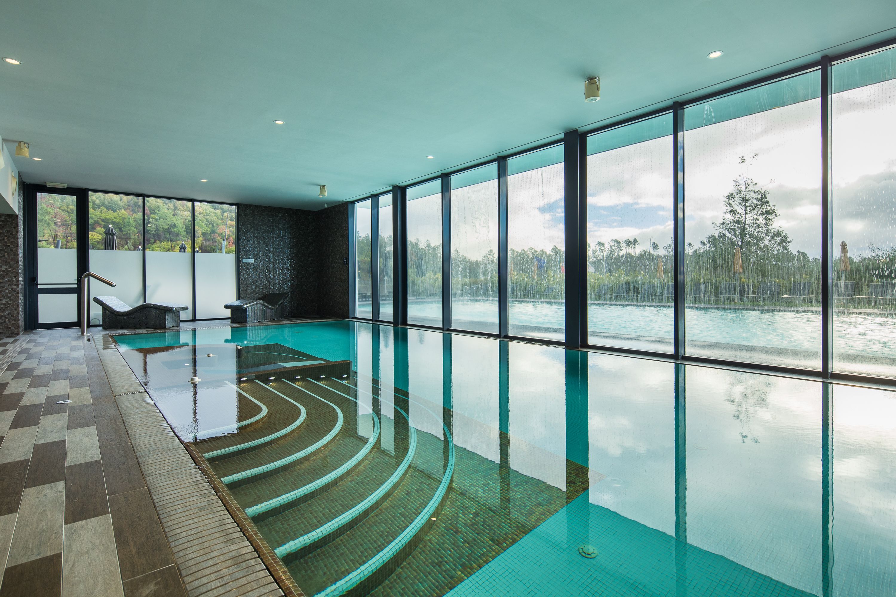 couples treatment room(s), sauna, hot tub, steam room, body treatments