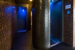 Couples treatment room(s), sauna, hot tub, steam room, body treatments - Monchique Resort & Spa (Monchique)