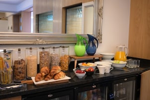 Free daily full breakfast