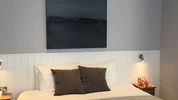 Superior Suite, 1 King Bed | 1 bedroom, iron/ironing board, free WiFi, bed sheets