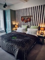 Habitación Deluxe con 1 cama doble o 2 individuales, baño privado | 6 dormitorios, sábanas de algodón egipcio, ropa de cama de alta calidad