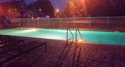 Deerwood Inn and Madison Campground