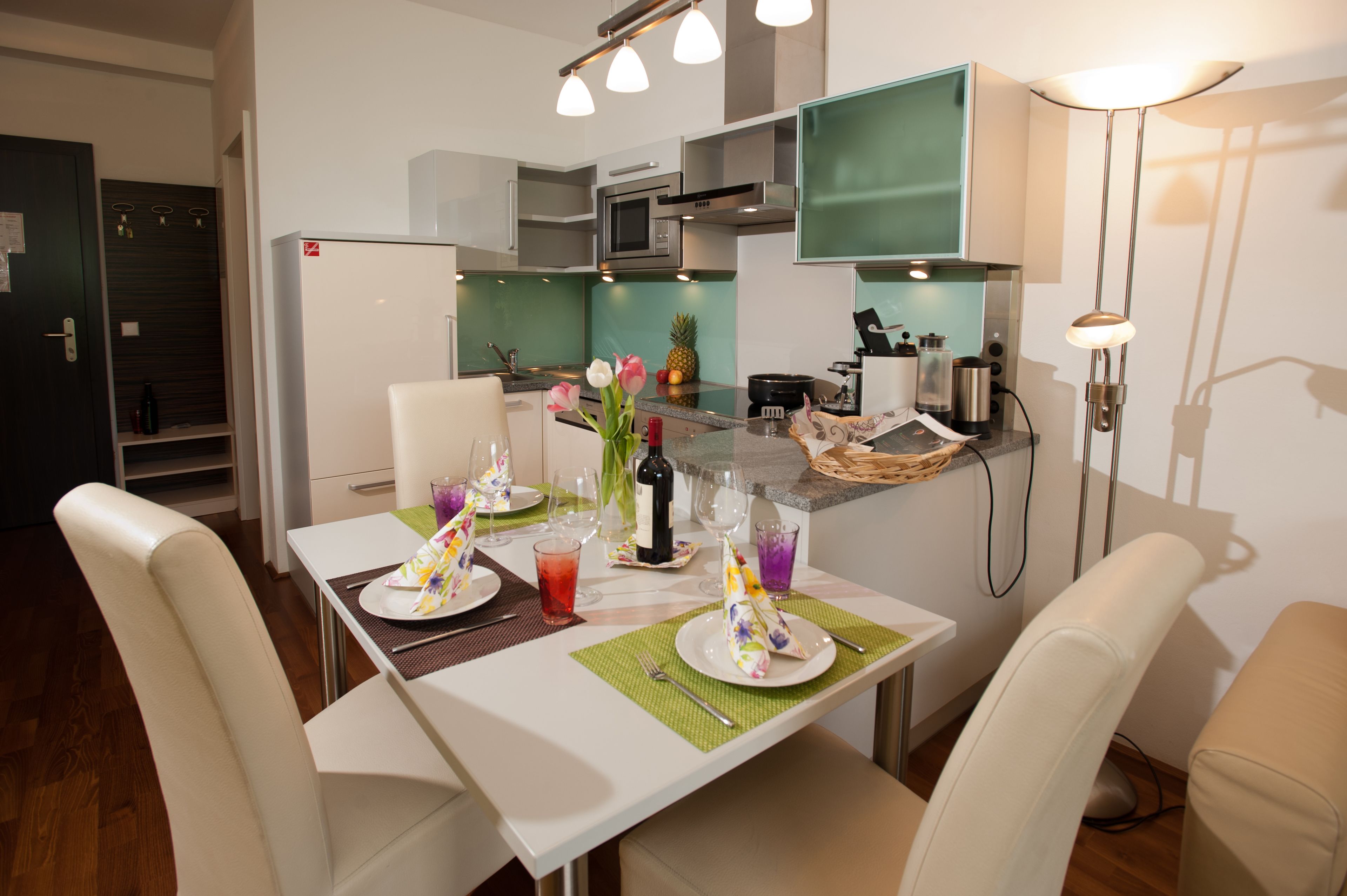 junior apartment, 1 bedroom, balcony, lake view | in-room dining