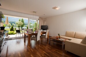 Flat-screen TV - Appartements De Luxe Schluga (Hermagor-Pressegger See)