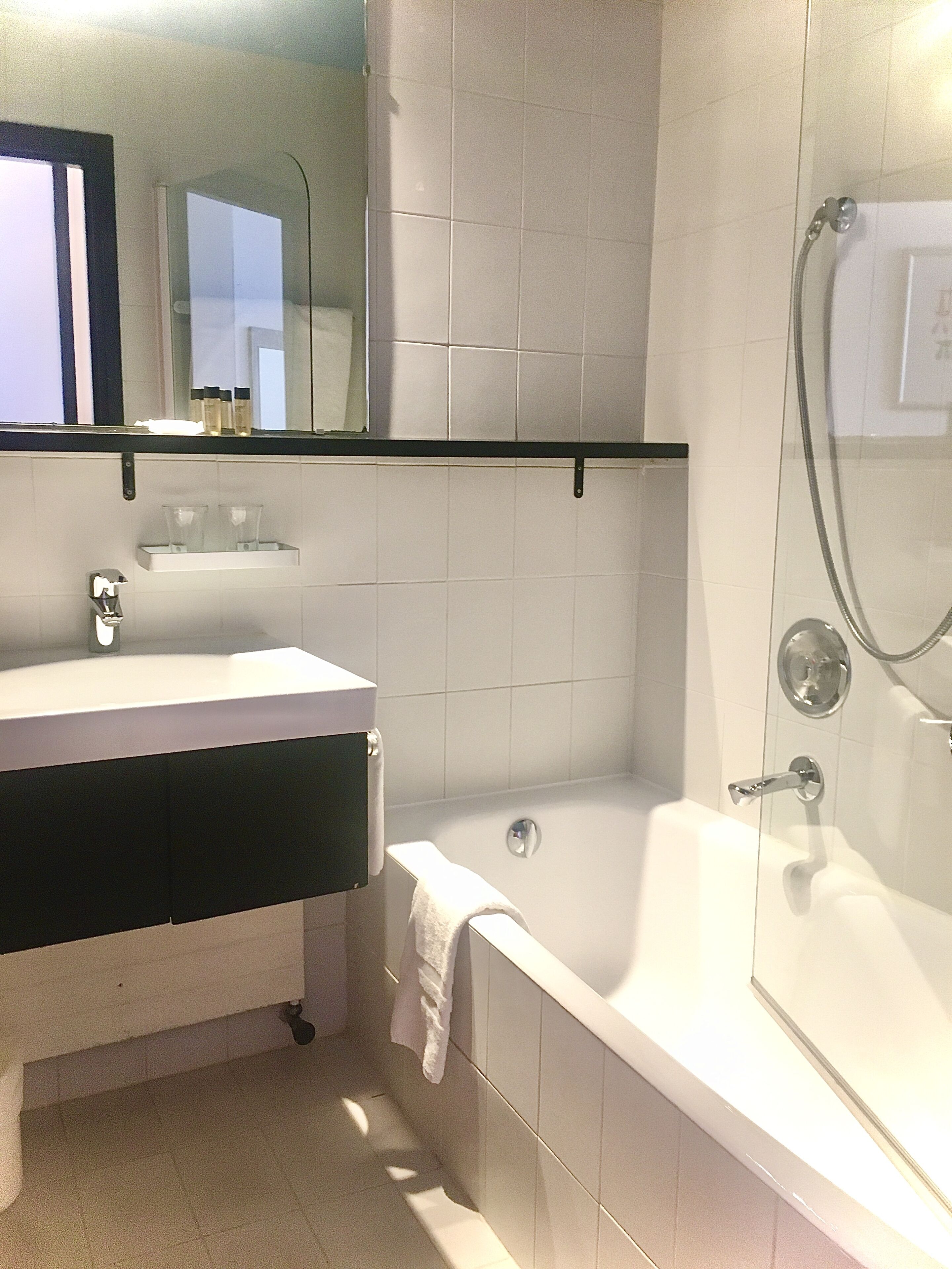 superior double room, 1 double bed, terrace | bathroom | free toiletries, hair dryer, towels