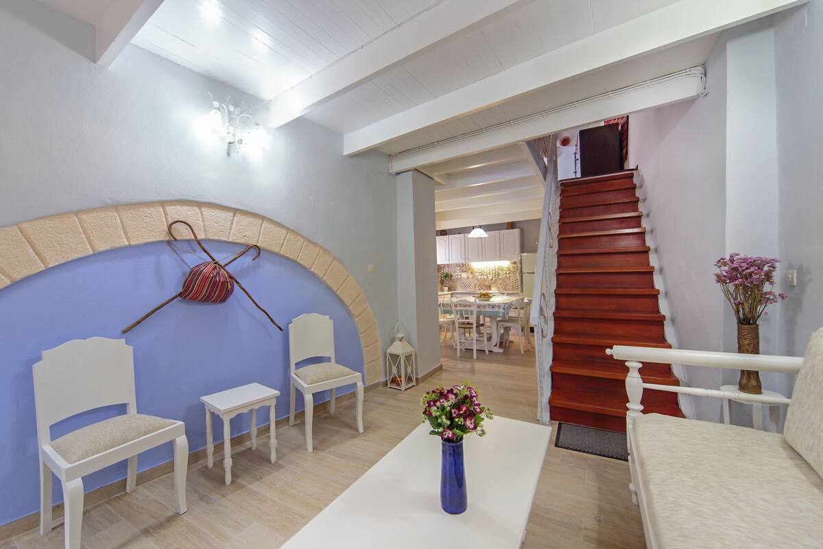 Traditional House, 3 Bedrooms (6 persons) | Hypo-allergenic bedding, Select Comfort beds, in-room safe