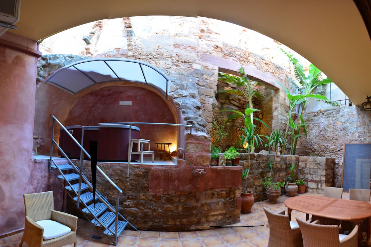 Luxury Suite (Hot tub) | Terrace/patio