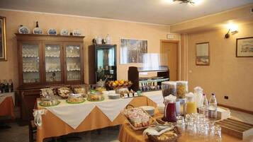 Colazione a buffet inclusa, servita tutte le mattine 