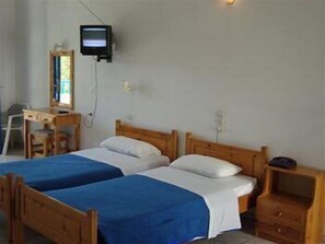In-room safe, free WiFi, bed sheets - Creta Sun Hotel Studios (Malevizi)