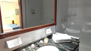 Junior Suite | Bathroom