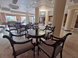 Sala de estar en el lobby