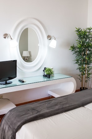 Estudio | Caja fuerte, wifi gratis, ropa de cama