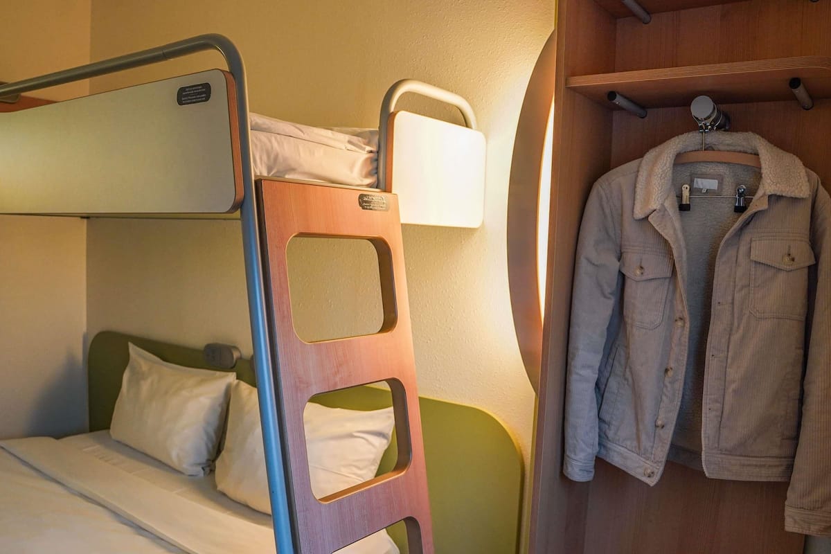 Triple Room, Multiple Beds | Premium bedding, desk, soundproofing, iron/ironing board
