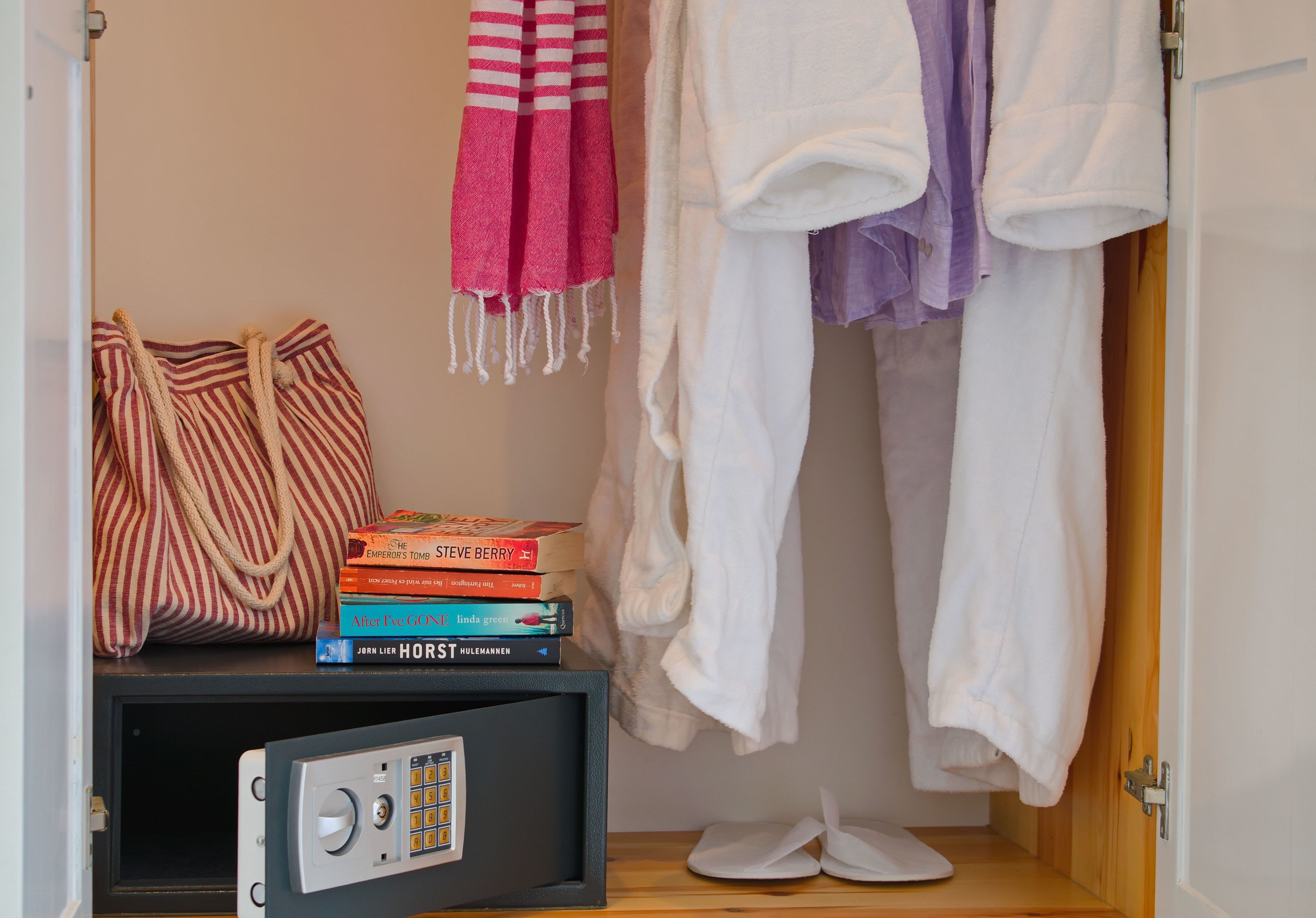 minibar, soundproofing, iron/ironing board, free wifi