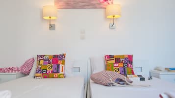 Familienzimmer, 1 Schlafzimmer | Minibar, schallisolierte Zimmer, Bügeleisen/Bügelbrett, kostenloses WLAN