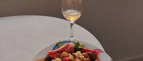 Studio, näköala uima-altaalle | Terassi/patio