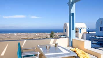 Estúdio, vista para a piscina | Sacada