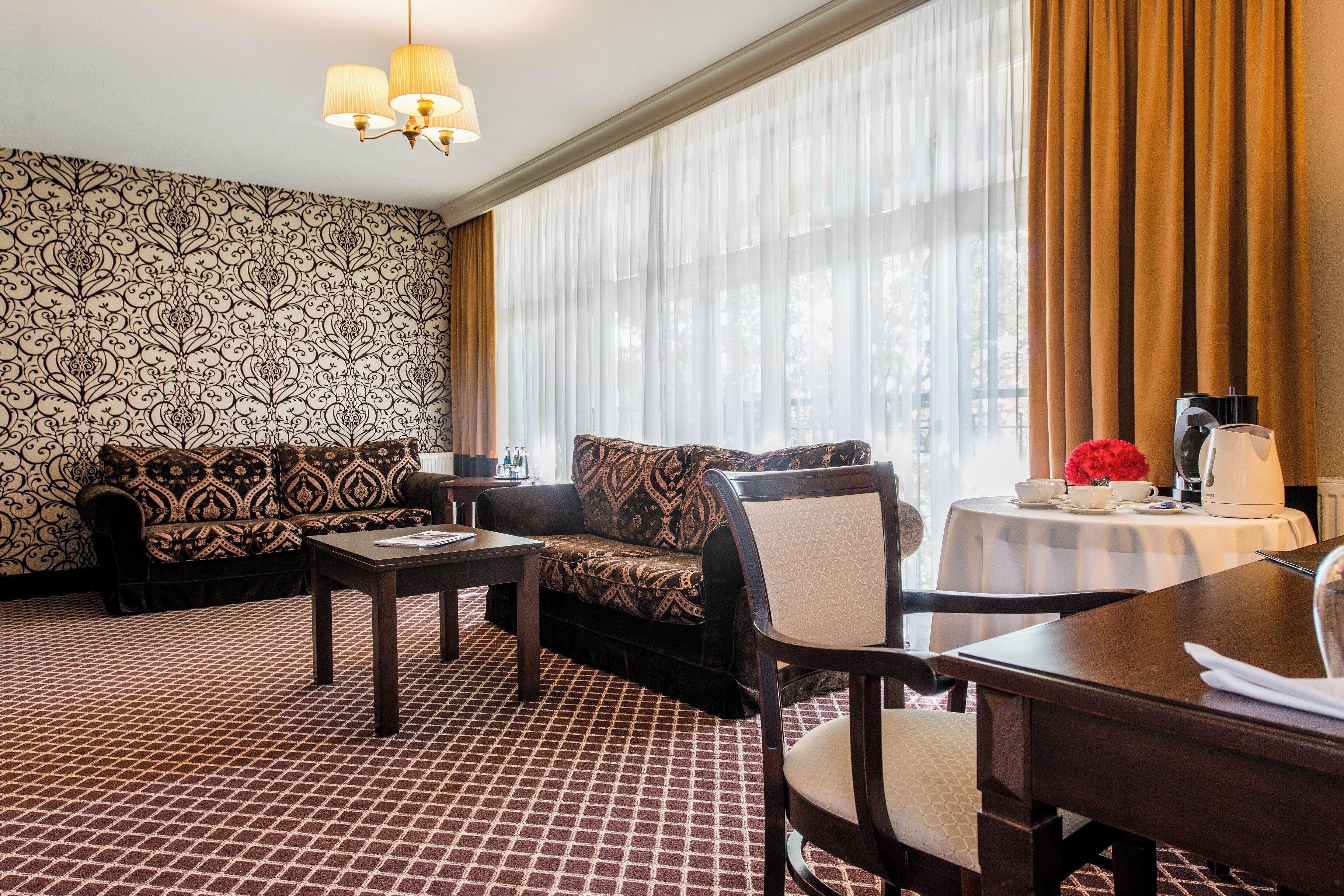 Departamento superior | Minibar, escritorio y espacio para trabajar con laptop 