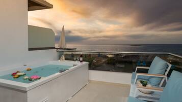 Appartamento panoramico, 1 camera da letto, idromassaggio, vista mare | Vista spiaggia/mare