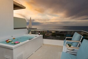 Appartamento panoramico, 1 camera da letto, idromassaggio, vista mare | Vista spiaggia/mare