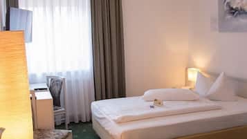 Standard-herbergi | Rúmföt af bestu gerð, rúm með memory foam dýnum