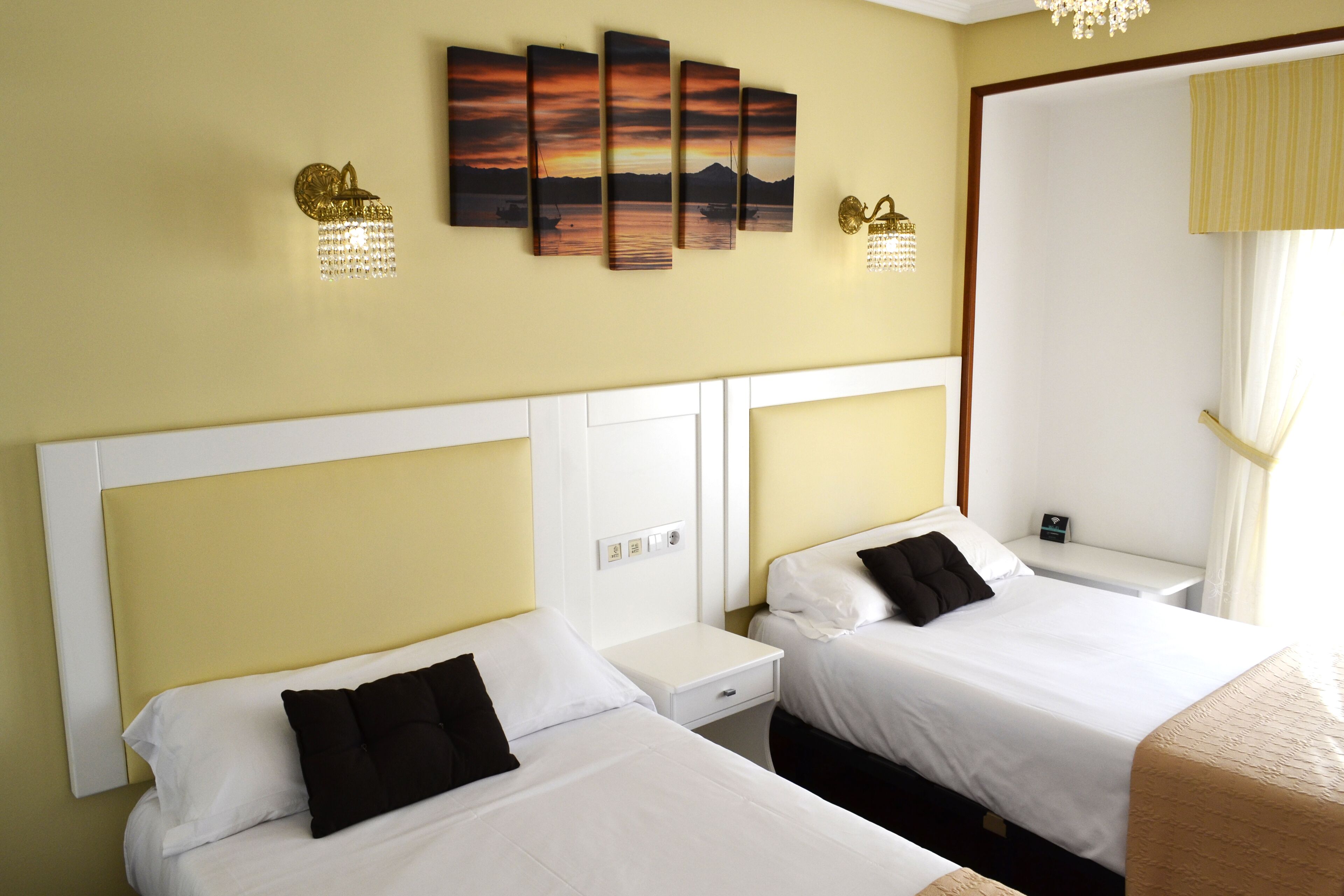 superior double room, partial sea view | desk, laptop workspace, free wifi, bed sheets