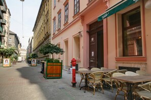 Front of property - Budapest Opera Minihotel (Budapest)