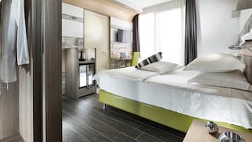 Minibar, coffres-forts dans les chambres, bureau, chambres insonorisées