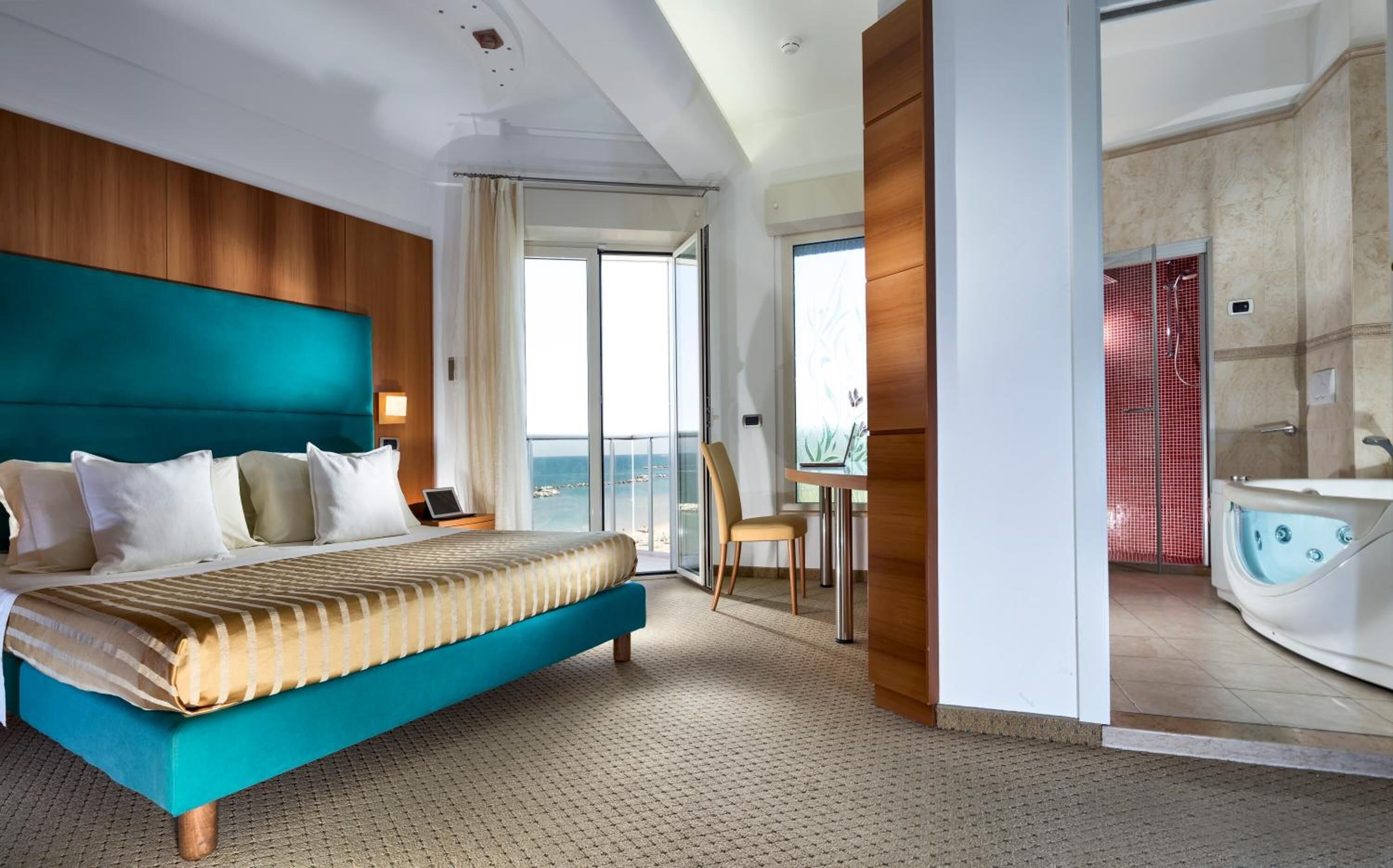 minibar, in-room safe, desk, soundproofing