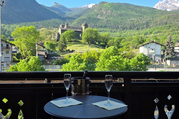 Deluxe Double Room | Terrace/patio