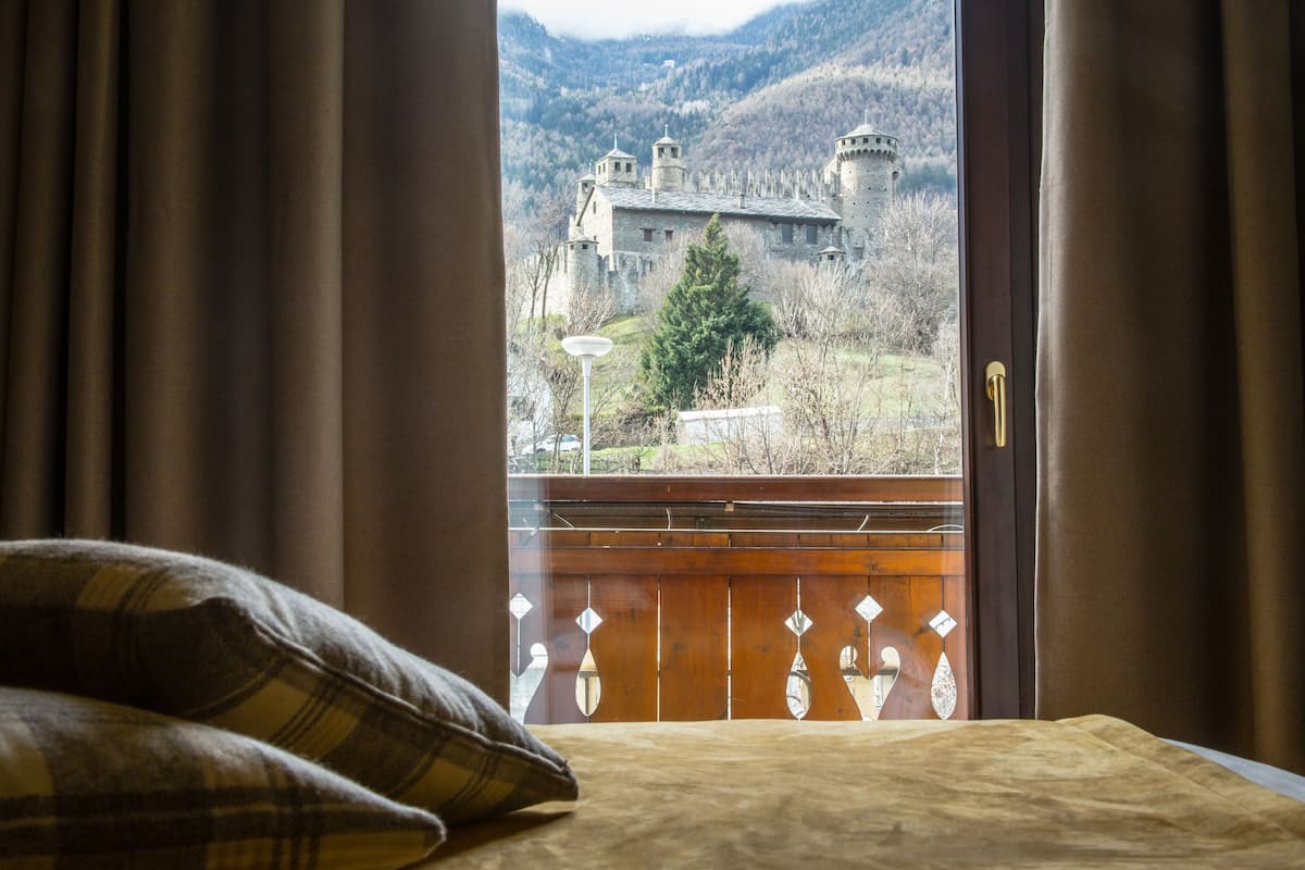 Deluxe Double Room | Desk, soundproofing, free WiFi, bed sheets