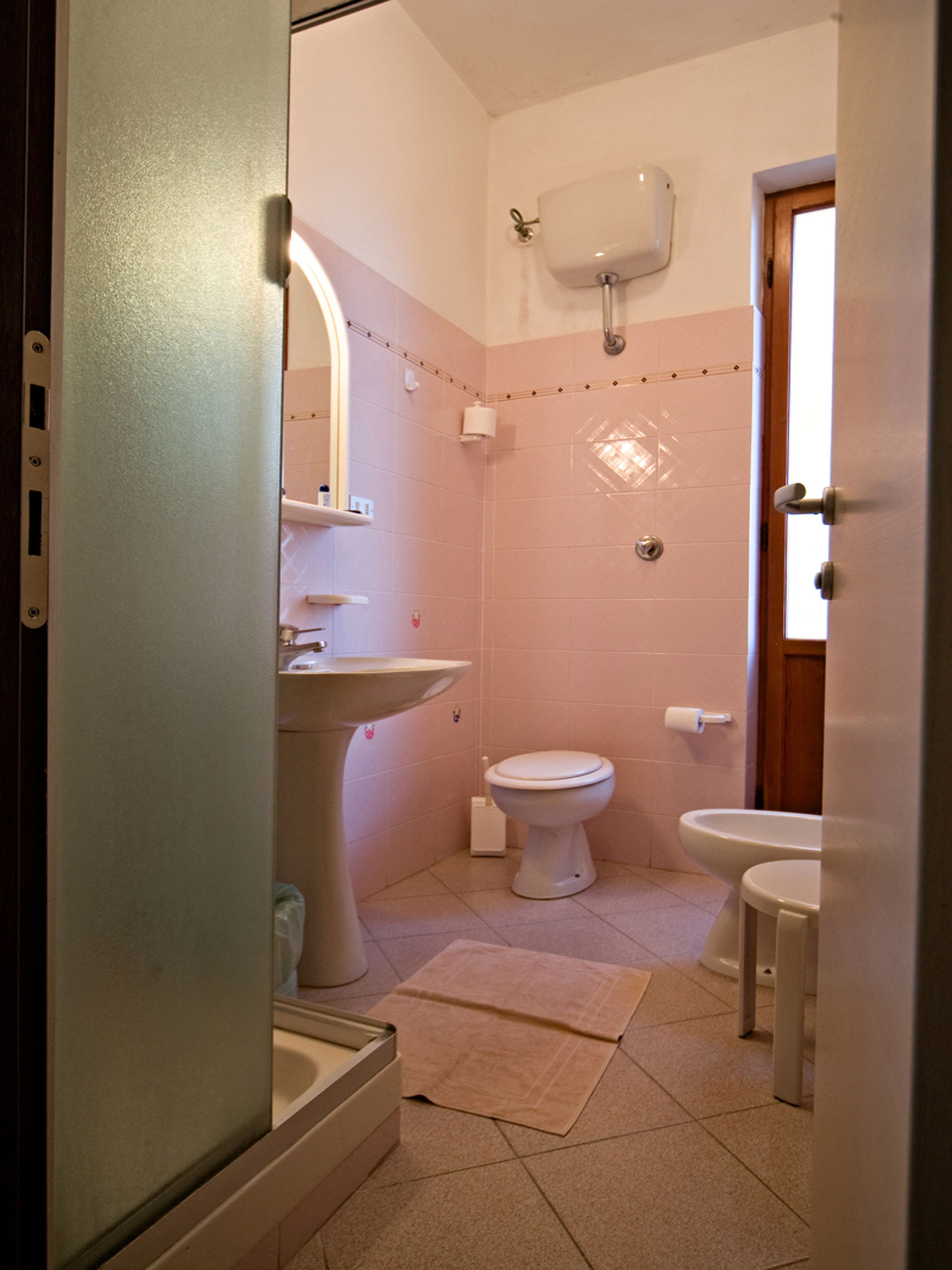 double room | bathroom | rainfall showerhead, free toiletries, hair dryer, bidet