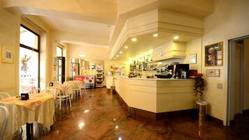 Baari (majoituspaikassa)