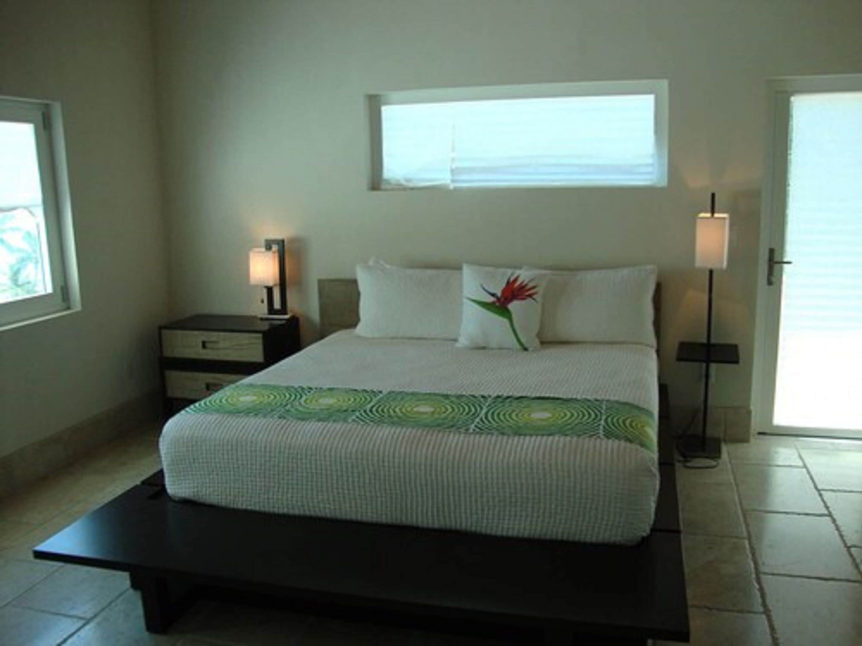 bungalow | 1 bedroom, in-room safe, desk, iron/ironing board