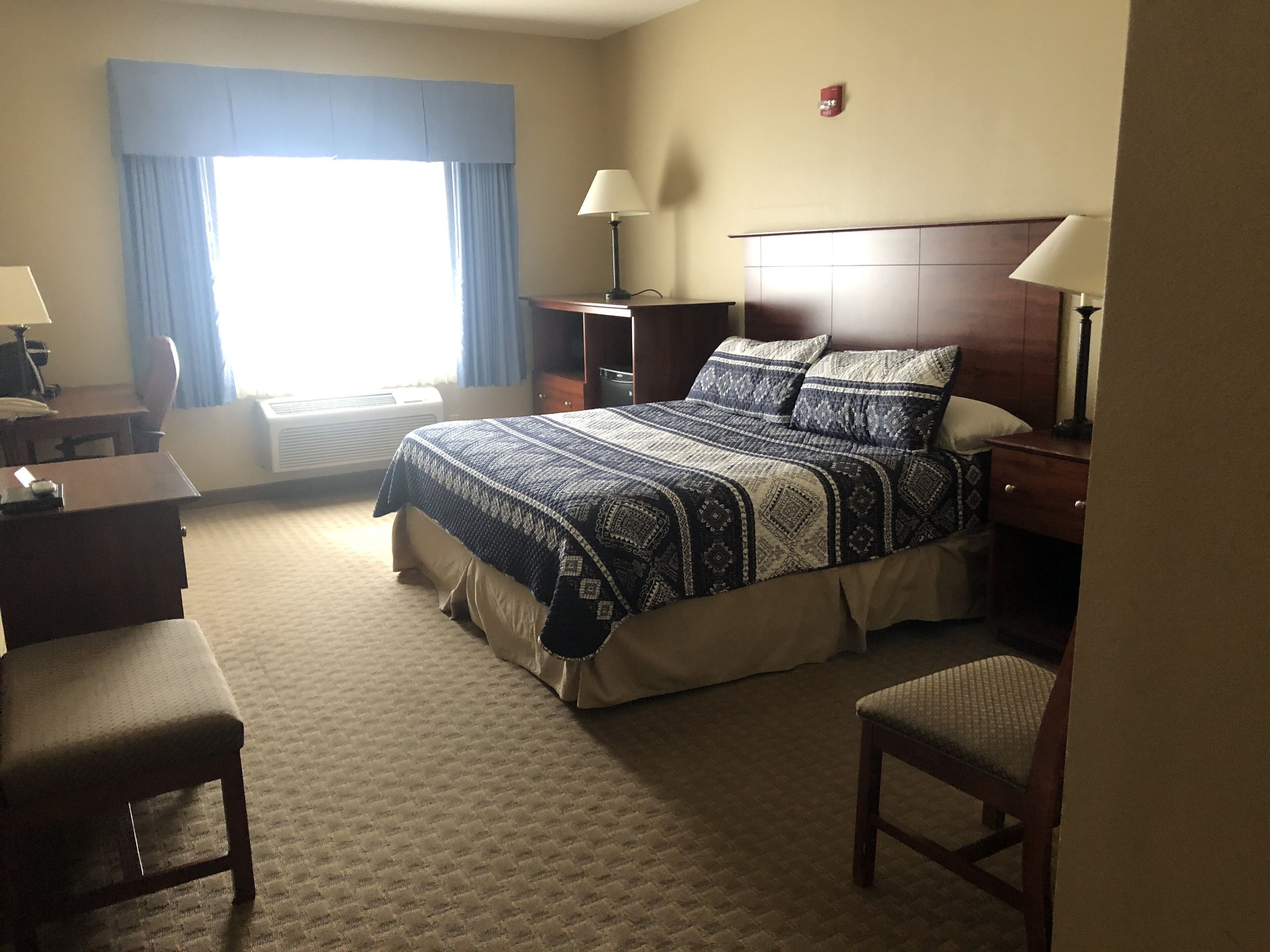 Iron/ironing board, free WiFi, bed sheets, alarm clocks