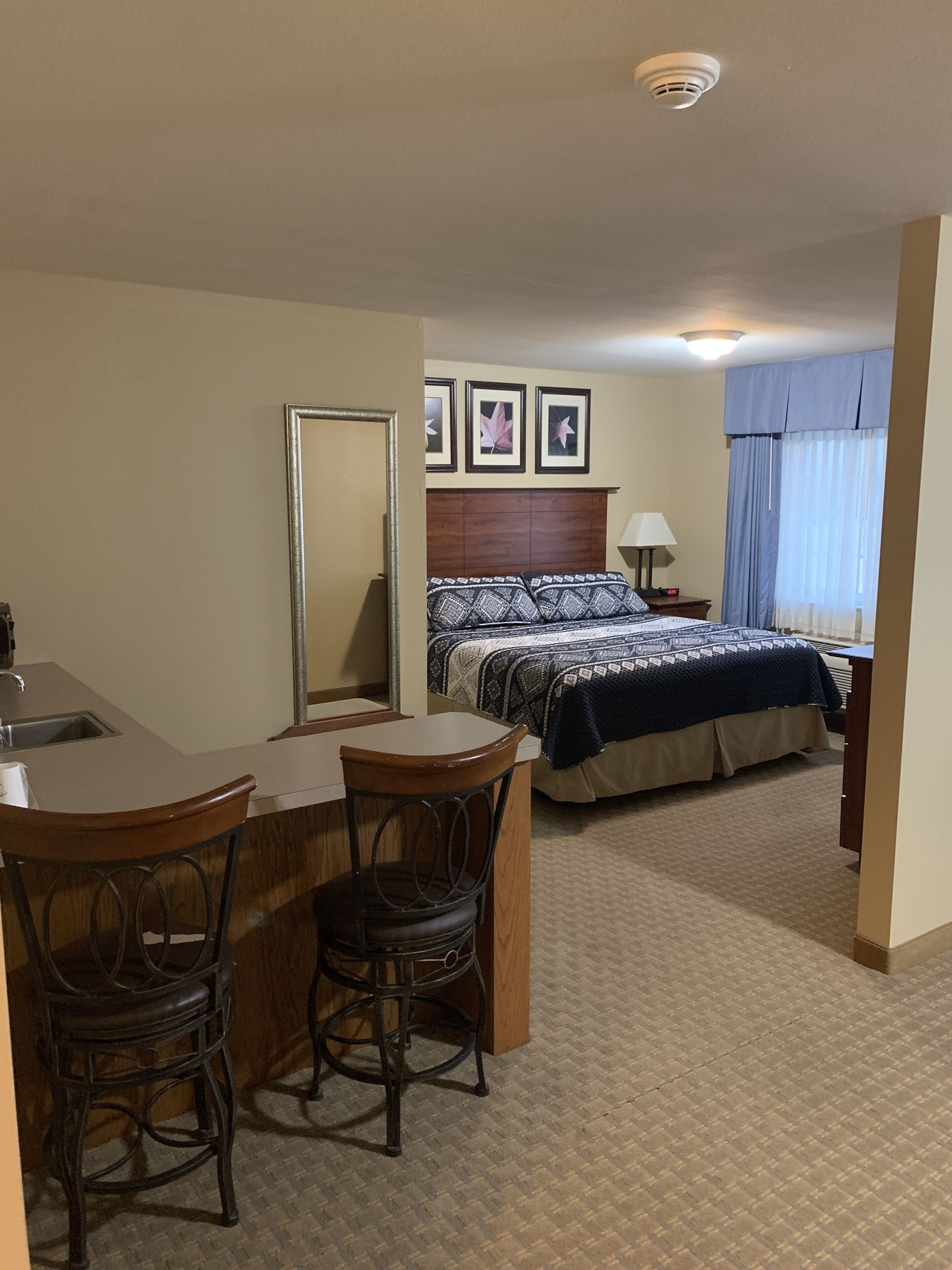 Iron/ironing board, free WiFi, bed sheets, alarm clocks
