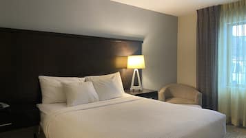 In-room safe, individually decorated, individually furnished, desk