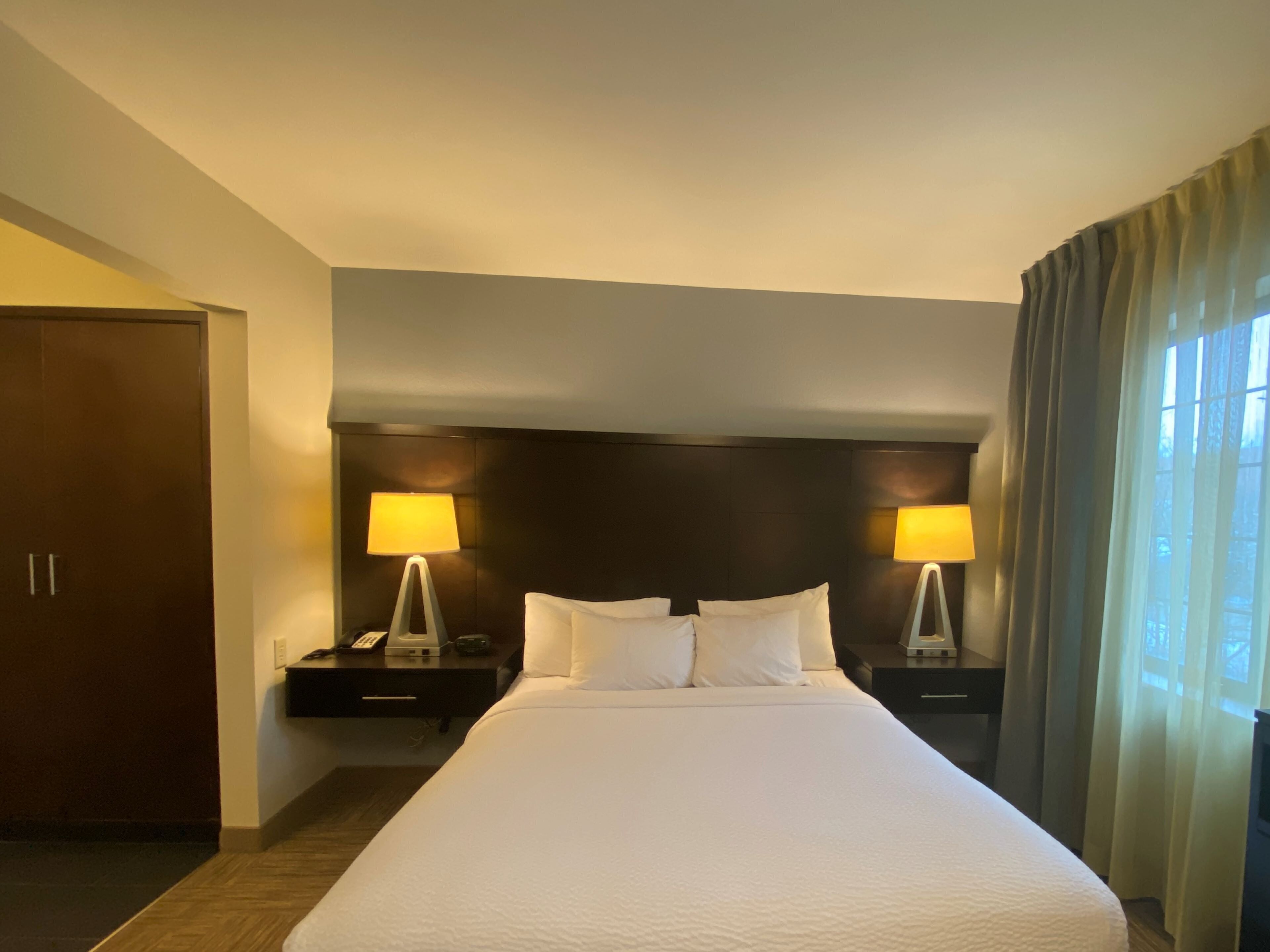 in-room safe, individually decorated, individually furnished, desk