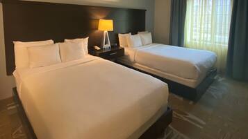 1 bedroom, in-room safe, individually decorated, individually furnished